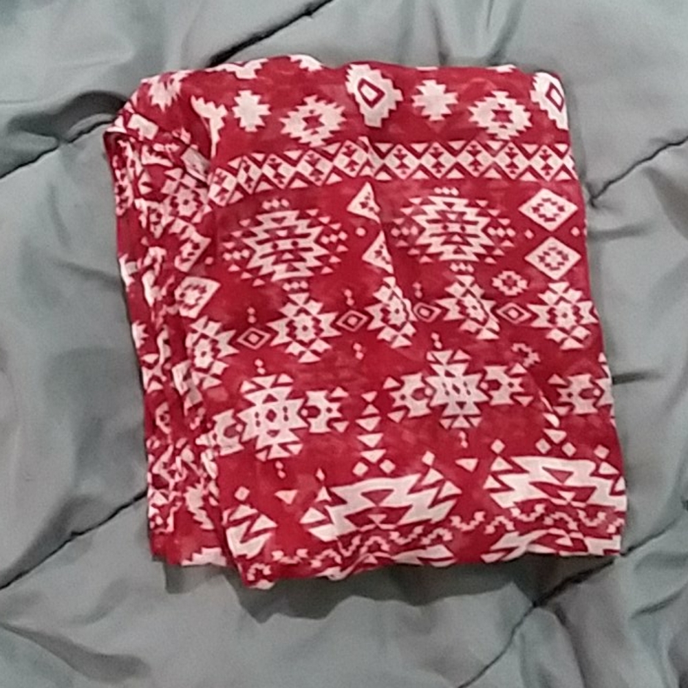 Aztec design scarf